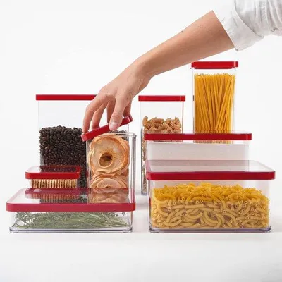 Productafbeelding van Kunststof voorraadcontainers, 1 liter, transparant/roodtint, 10x10x14,2 cm, BPA-vrij, met deksel en afdichting, set van 2