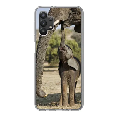 Produktbild von MuchoWow® Handyhülle Schutzhülle Hülle für Samsung Galaxy A32 5G Elefant - Tiere - Gras - Natur Silikon Softcase Handy Hülle - Softcase