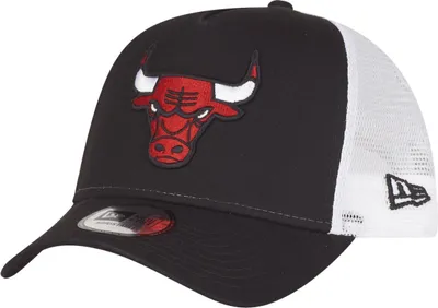 Zdjęcie produktu dla Czapka New Era Adjustable Mesh Trucker Cap - Chicago Bulls schwarz