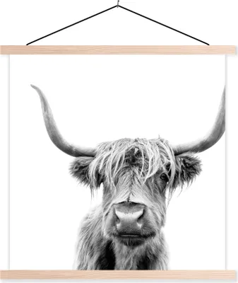 Produktbild von MuchoWow® Textilposter Schottisches Hochlandrind - Schwarz - Weiß - Tiere 40x40 cm mit holzfarbenen Rahmen - Posterleiste