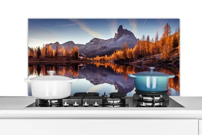Obrázok produktu pre MuchoWow® Splashback Kuchyňa - Kuchynský backsplash - Ochrana steny pre sporák a drez Hory - Stromy - Jeseň - Jazero - Príroda 100x50cm Alu-Dibond