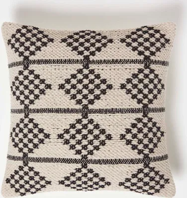 Produktbild von HOMESCAPES Dekokissen Adana mit Rautenmuster - Kissen 45 x 45 cm, creme-schwarz