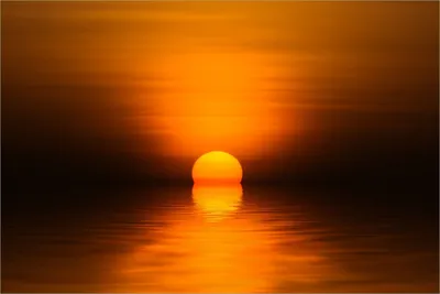 Produktbild von Wallario selbstklebendes Poster - Sonnenuntergang über dem Wasser II, Größe: 61 x 91,50 cm
