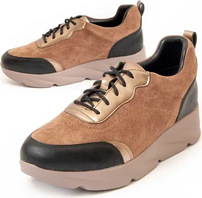 Produktbild von Sneaker Liria Braun aus Naturleder mit 4 cm Keilabsatz und 2 cm Plateau