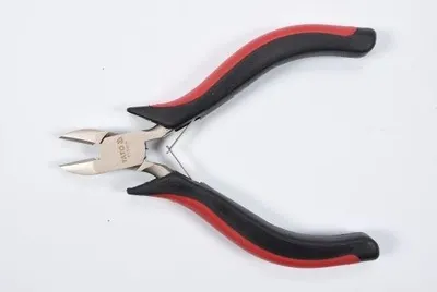 Zdjęcie produktu dla Yato YT-2081, Szczypce ukośne, Czarny, Czerwony, 115 mm, 100 g