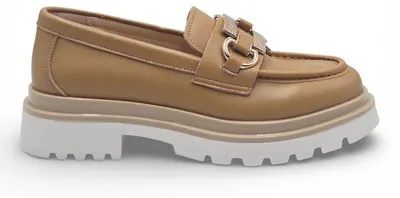 Imagen del producto de Zapatillas tipo mocasín para mujer, modelo K-9390 de KEYS, en cuero marrón