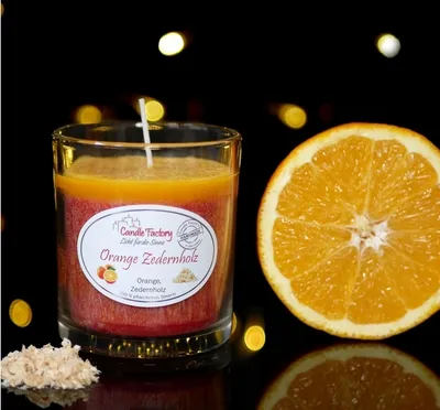 Produktbild von Party Light Duftkerze von Candle Factory im Glas Sonderedition : Licious Leather Party Light Sonderedition: Licious Leather