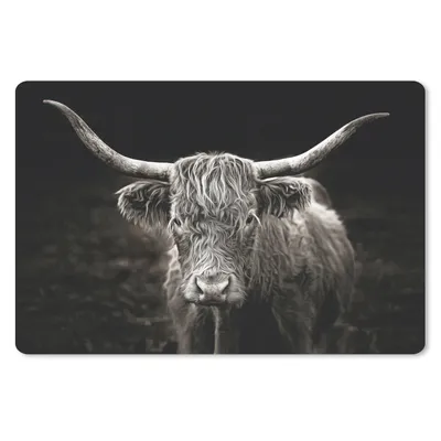 Produktbild von MuchoWow® Schreibtischunterlage Schottischer Highlander - Schwarz - Weiß - Tiere 60x40 cm - XXL Mauspad - Großes Mauspad