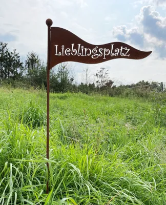 Produktbild von Fahne Lieblingsplatz zum Stecken 44x21cm + Stab Edelrost Gartenstecker Gartendeko Rost Schild Metall Geschenk