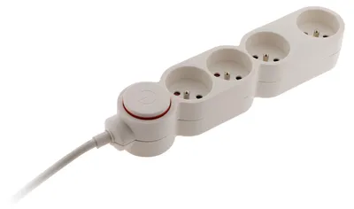 Productafbeelding van Wandcontactdoos met 4 stopcontacten, 16A, wit - kabel HO5VV-F 3G1, 1,5 meter - voorzien van een stekker