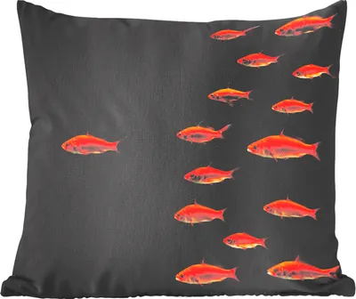 Produktbild von MuchoWow® Zierkissen Sofakissen Wohnzimmer Dekokissen 45x45 cm Goldfisch - Tiere - Schwarz - Schlafpolster - Polster für das Sofa