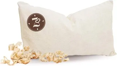 Produktbild von Unyqoos® Zirbenkissen (Dekokissen) 25×15 cm – gefüllt mit 100% natürlichen Zirbenflocken, atmungsaktiver Baumwollbezug, bekannt aus Fachhandel & Gastronomie