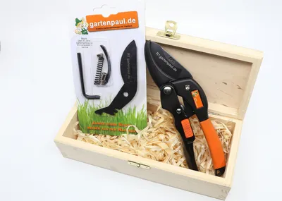 Produktbild von Gartenpaul Gartenschere R1 Rollschere Edition Holzbox inkl. Ersatzklingen-Set