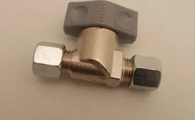 Obrázok produktu pre Uzatvárací ventil 8 mm pre olejové kachle / olejovú vykurovaciu vložku