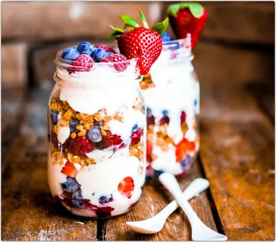 Produktbild von Spritzschutz Herdabdeckplatte Schneidebrett aus Glas Müsli Dessert 1-Teilig (60x52cm)