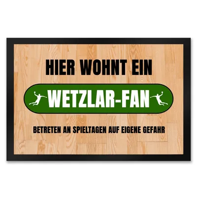 Produktbild von Hier wohnt ein Wetzlar-Fan Fußmatte XXL in 50x75 cm mit Turnhallenboden Motiv