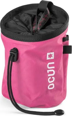 Rosa Chalkbag "Push + Belt" von Ocun mit schwarzem Innenfutter und Kordelzug.