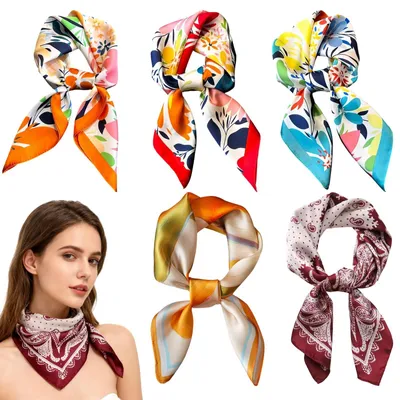 Image de Lot de 5 foulards pour femmes, dimensions 70 x 70 cm, avec des motifs colorés
