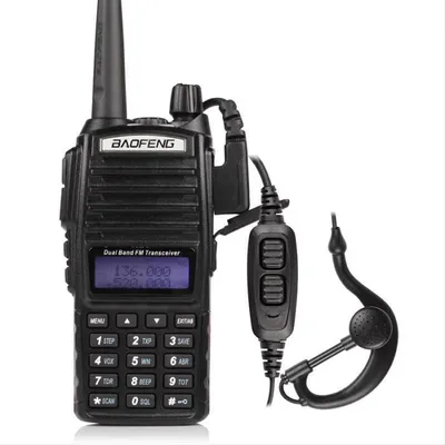 Baofeng UV-82 FM Walkie-Talkie VHF/UHF Dual-PTT-Funkgerät mit Dualband/Display/Langstrecken-Standby (Headset inklusive)
