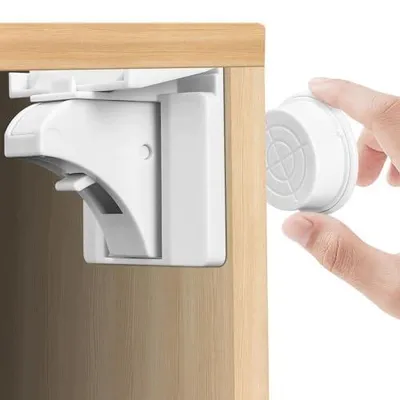 Zdjęcie produktu dla Zamki magnetyczne do szuflad szafek dla dzieci zestaw 12 sztuk 3 klucze