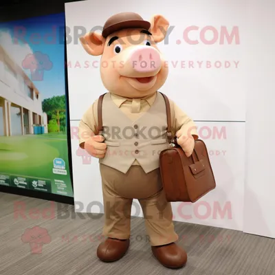 Productafbeelding van Tan Pig mascotte REDBROKOLY kostuum karakter gekleed met een vest en aktetassen