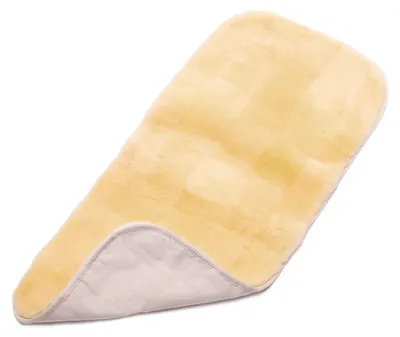 Produktbild von CHRIST Lammfelleinlage TREND von WERNER universale Fell Einlage für Babywanne, Kinderwagen, Buggy & Jogger, Lammfell-Sitzauflage, Schaffell-Sitzeinlage für Ihr Baby, Patchwork in beige-gelb