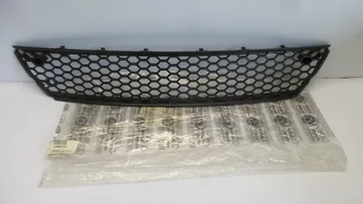 Obrázek produktu pro Mřížka chladiče, přední nárazník, pro SEAT Ibiza/Cordoba, černá, kód dílu: 6L0853667C01C