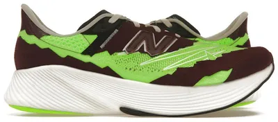 Produktbild von New Balance FuelCell RC Elite v2 SI Stone Island TDS Green - EU 42