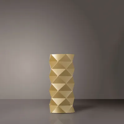 Immagine prodotto di Lampada Da Tavolo Moderna 1 Luce Prisma In Polilux Oro H32  Italy