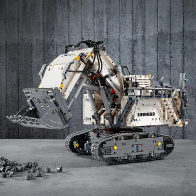 Produktbild von LEGO 42100 Technic Control+ Liebherr Bagger R9800, ferngesteuerter Bagger, RC Fahrzeug, Spielzeug für Kinder und Erwachsene