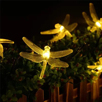 Image de Lampe suspendue en forme de libellule solaire - Éclairage LED pour jardin et décoration