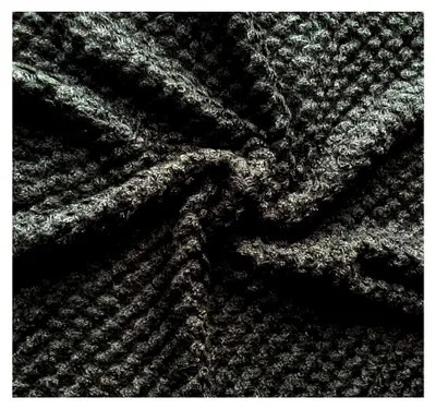 Produktbild von Schwarzer Strickstoff mit Lochstrickerei, Meterware, 50 cm