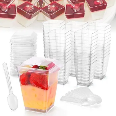 Produktbild von 50 Mini Dessertbecher 150ml mit Deckel und Löffeln
