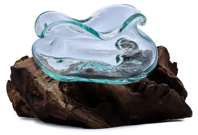Imagen del producto de Cuenco ondulado de vidrio fundido sobre madera 18 cm