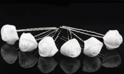 Produktbild von 6 weiße Rosen Haarnadeln Braut Kommunion Hochzeit Haarschmuck