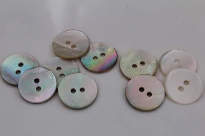 Immagine prodotto di 10 bottoni in madreperla lucida da 12 mm