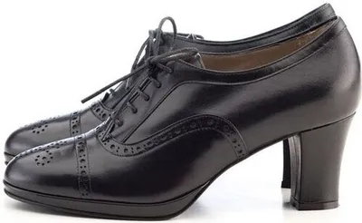 Zdjęcie produktu dla dirndl + bua Damen Dirndlschuh Dirndlschuh 8021-36.5, 8021-37, 8021-37.5, 8021-38, 8021-38.5, 8021-39, 8021-39.5, 8021-40, 8021-40.5, 8021-41, 8021-41.5, 8021-42 DIR-5161 schwarz 39