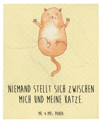Produktbild von Mr. & Mrs. Panda Kunstfelldecke Katze Umarmen - Gelb Pastell - Geschenk, Cat, Tagesdecke, Familie, Bettdecke, Kuscheldecke, Sofaüberwurf, Katzen, Schlafdecke, Decke