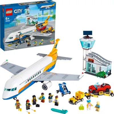 Produktbild von LEGO 60262 City Passagierflugzeug mit Flughafenterminal und LKW