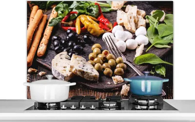 Produktbild von KitchenYeah®  Spritzschutz Küche - Küchenrückwand - Wandschutz für Herd und Spüle - Lebensmittel - Käse - Paprika 100x65 - Alu-Dibond (Alternative zum Spritzschutz aus Glas) - Hitzebeständig - Herdspr