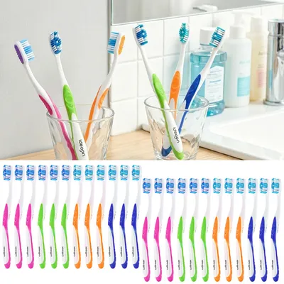 Produktbild von Zahnbürsten 24er-Pack mit Zungenreiniger – Ultra-Soft Handzahnbürsten Set in 4 Farben für die Familie – Rutschfester Griff für optimale Pflege