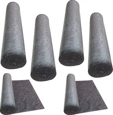 Several rolls of grey protective fleece are displayed on a white background. Some rolls are standing upright, while others are partially unrolled to show the material.