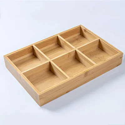Produktbild von Bambus-Geschenkeplatte mit Trockenfrüchten und Snacks