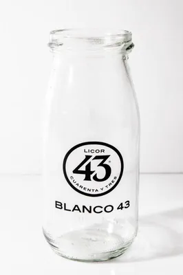 Produktbild von Likör 43 Likörglas Gläser Milchglas Glas Milchflasche Milchkännchen