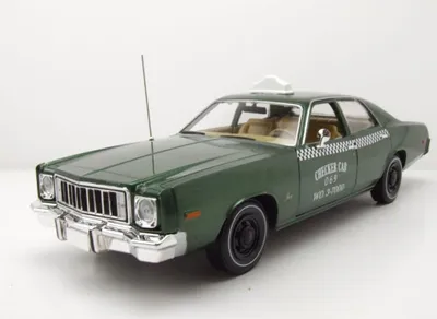 Produktbild von Greenlight Collectibles 19110 Plymouth Fury Checker Cab 1976 grün Beverly Hills Cop 1:18