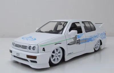 Produktbild von VW Jetta A3 1995 weiß Jesse Fast & Furious Modellauto 1:24 Jada Toys
