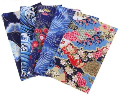 Obrázek produktu pro Japonská květinová látka na patchwork – 5 kusů – 50 x 40 cm – bavlna/polyester – vhodná k šití – ideální na tašky ve stylu Furoshiki – látka na šití