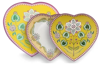Produktbild von 2er Set Porzellan Teller in Herzform, mit einem Durchmesser von 21,5 cm
