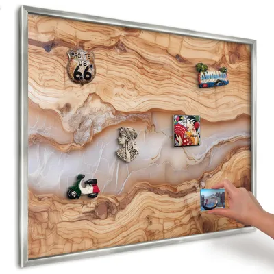 Produktbild von Magnettafel 80x60 cm in einem silbernen Rahmen - Magnetische Metalltafel, Magnetpinnwand zur Wandmontage für Wohnzimmer, Küche, Flur, Kinderzimmer und Büro - Eleganz aus Holz