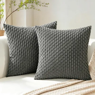 Produktbild von Set mit 2 Kissenbezügen aus Cord, 50x50 cm, Sofakissen aus Samtcord, Dekokissen für das Wohnzimmer
